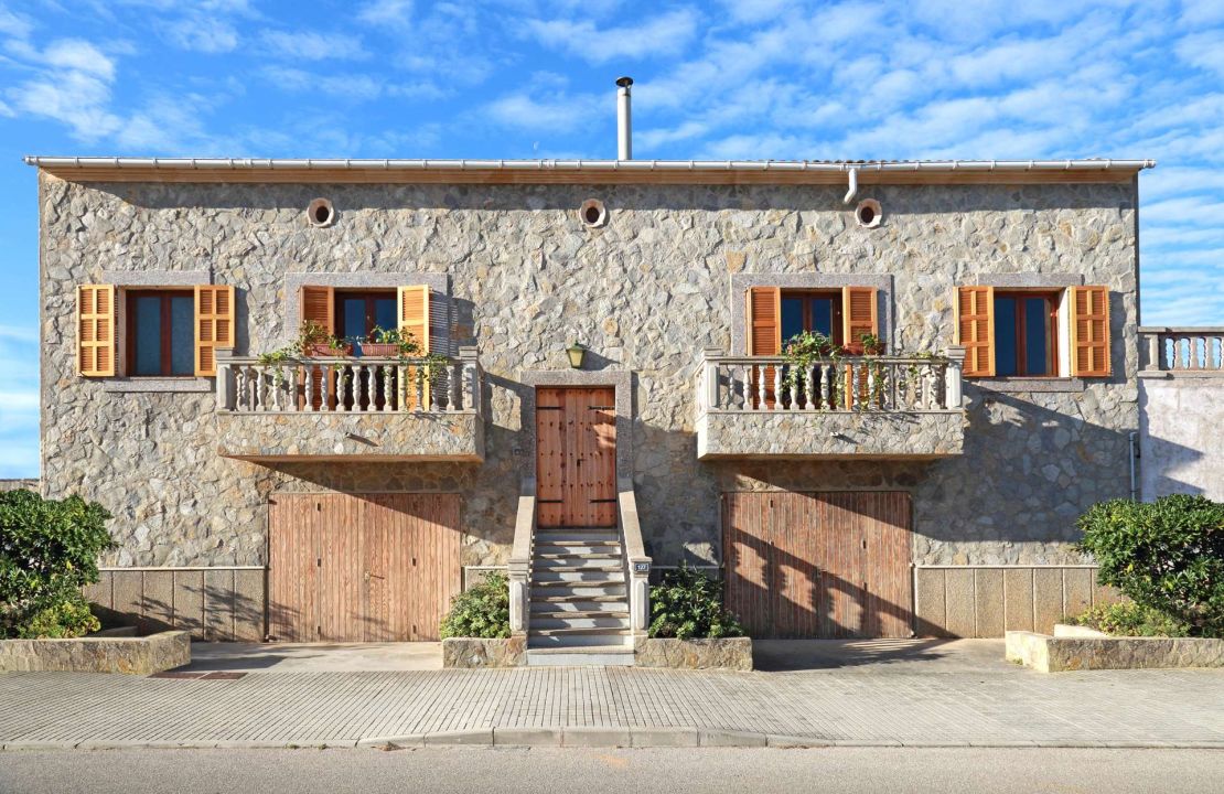 House in Son Serra de Marina, sea views and holiday rental license.