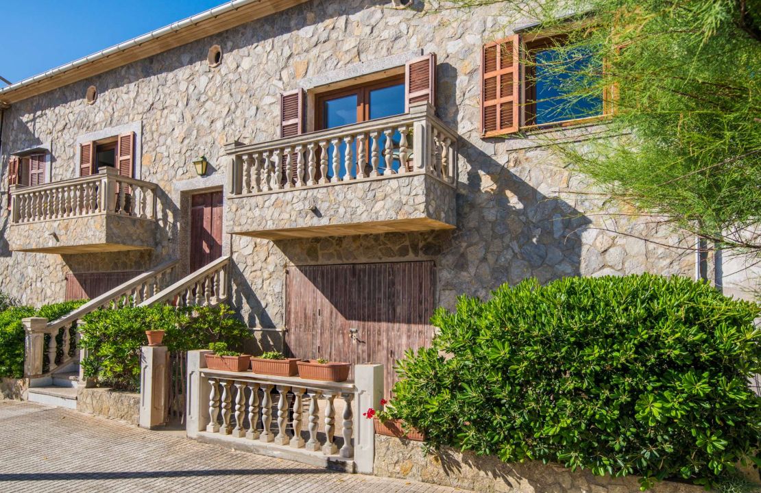 House in Son Serra de Marina, sea views and holiday rental license.