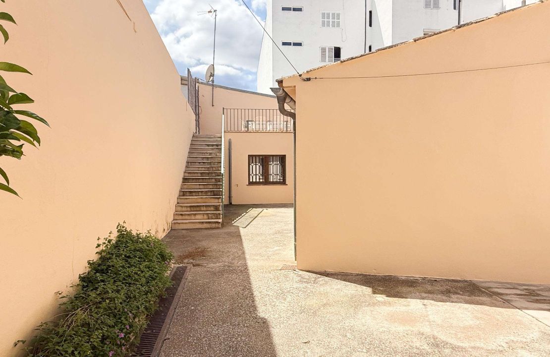 A Hidden Gem Just Steps from the Beach – Townhouse in Puerto Pollensa