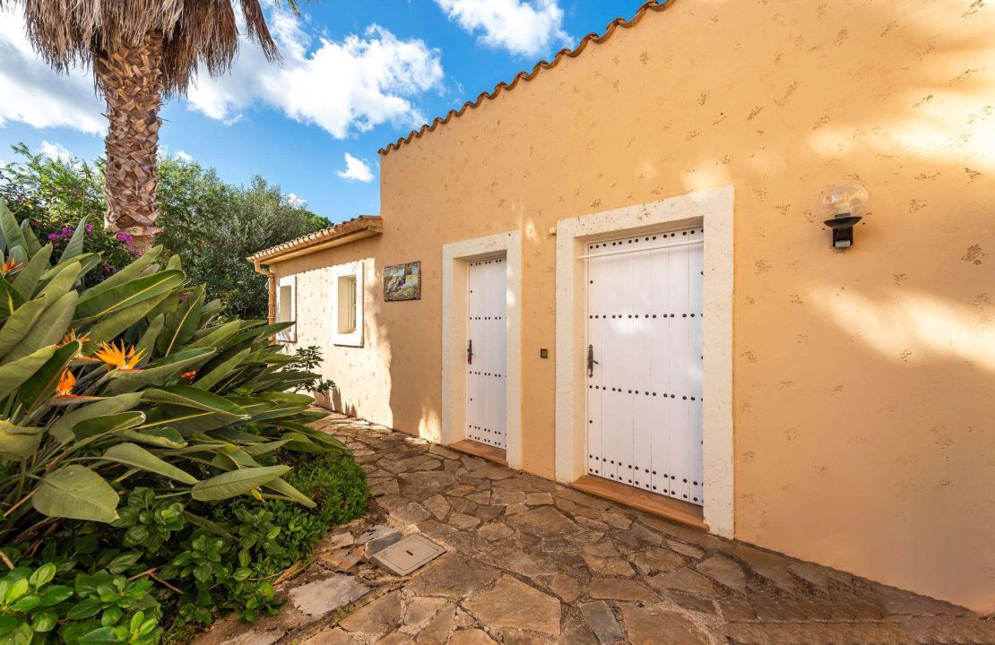 Wunderschöne Finca in Alcudia Norden Mallorca mit Gästehaus, Pool und eingewachsenem Garten