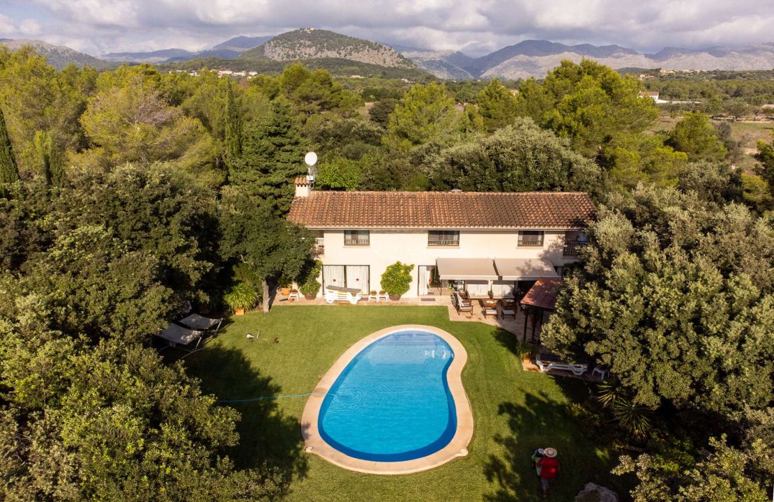Finca in Pollenca North Mallorca with holiday rental license for sale