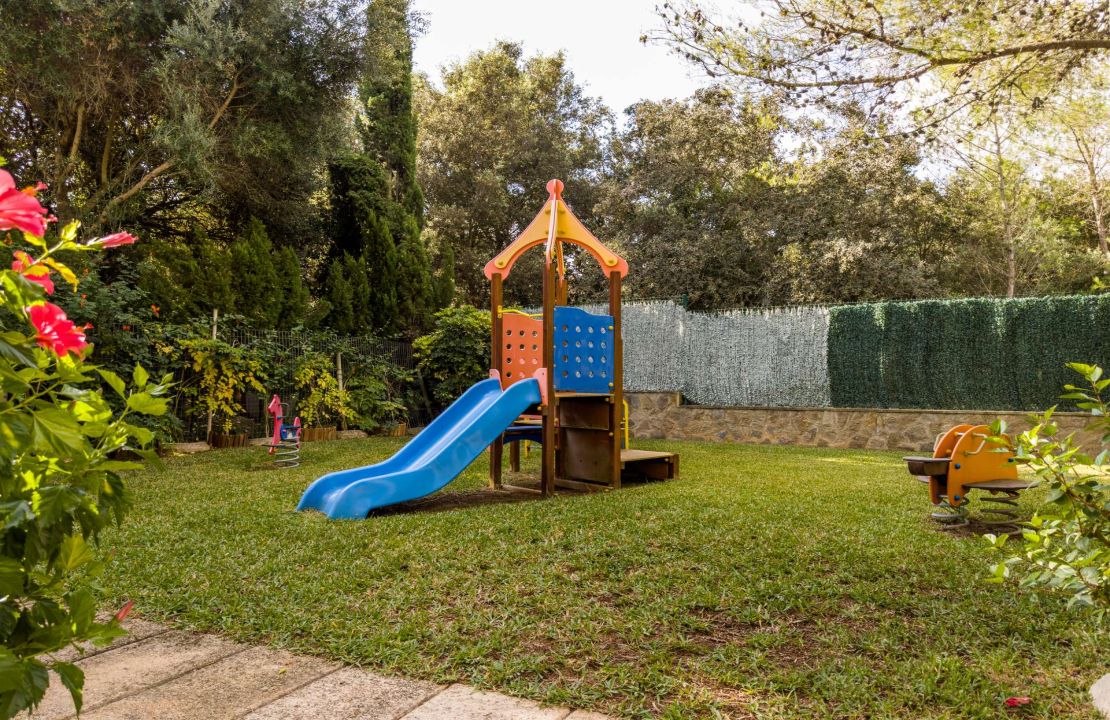 Finca in Pollenca North Mallorca with holiday rental license for sale