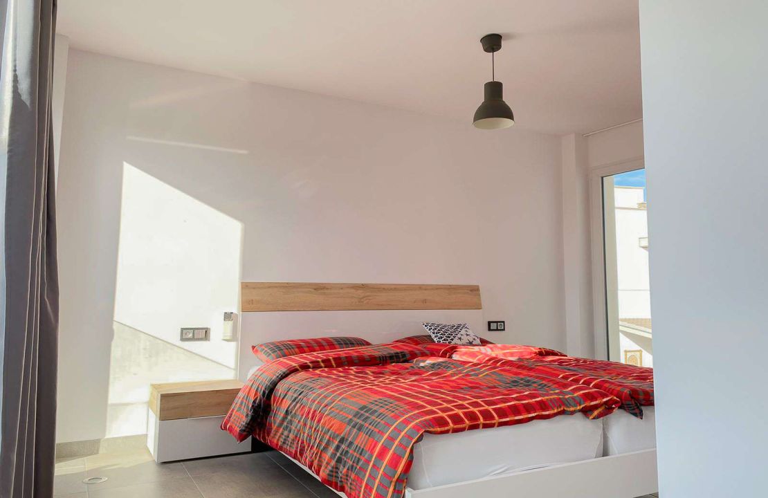 Moderna Villa en Venta en Can Picafort, Mallorca con Piscina y Aparcamiento