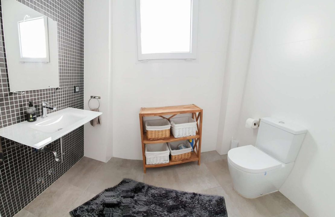 Moderna Villa en Venta en Can Picafort, Mallorca con Piscina y Aparcamiento