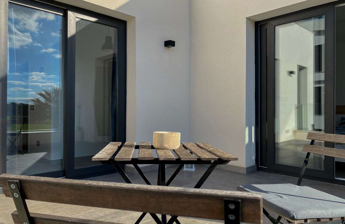 Moderna Villa en Venta en Can Picafort, Mallorca con Piscina y Aparcamiento