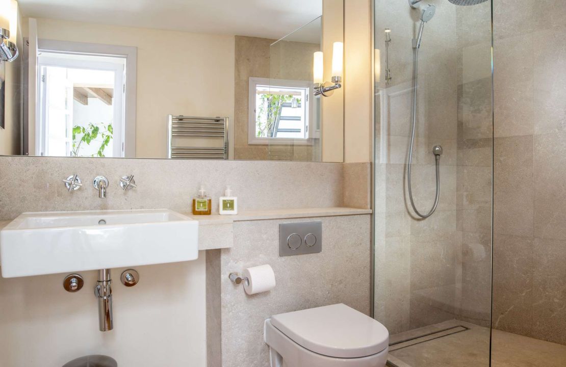 Hermosa casa en Mallorca Pollensa en venta situada en una tranquila calle