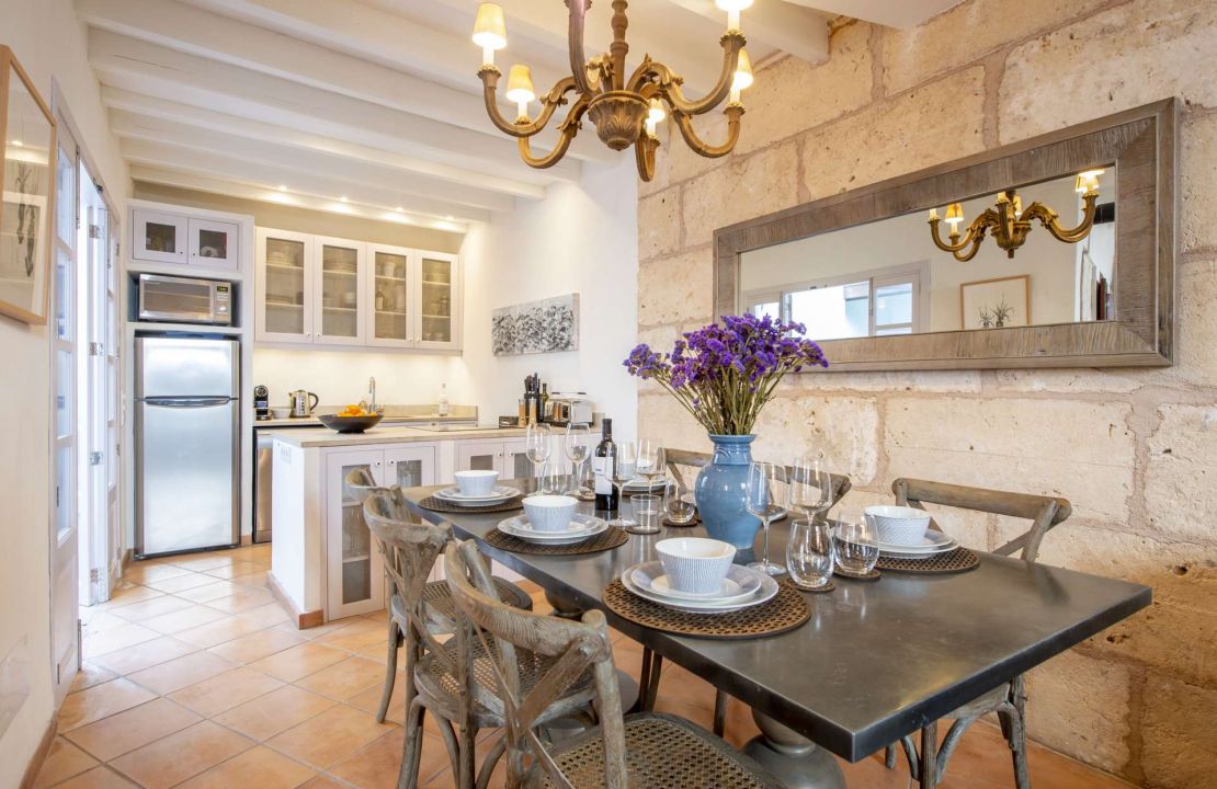 Hermosa casa en Mallorca Pollensa en venta situada en una tranquila calle
