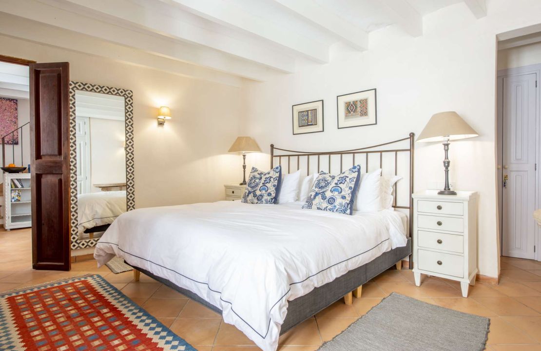 Hermosa casa en Mallorca Pollensa en venta situada en una tranquila calle