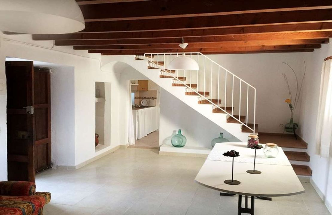 Country house with holiday rental license in Puerto Pollensa Mallorca with project to build a new house with pool