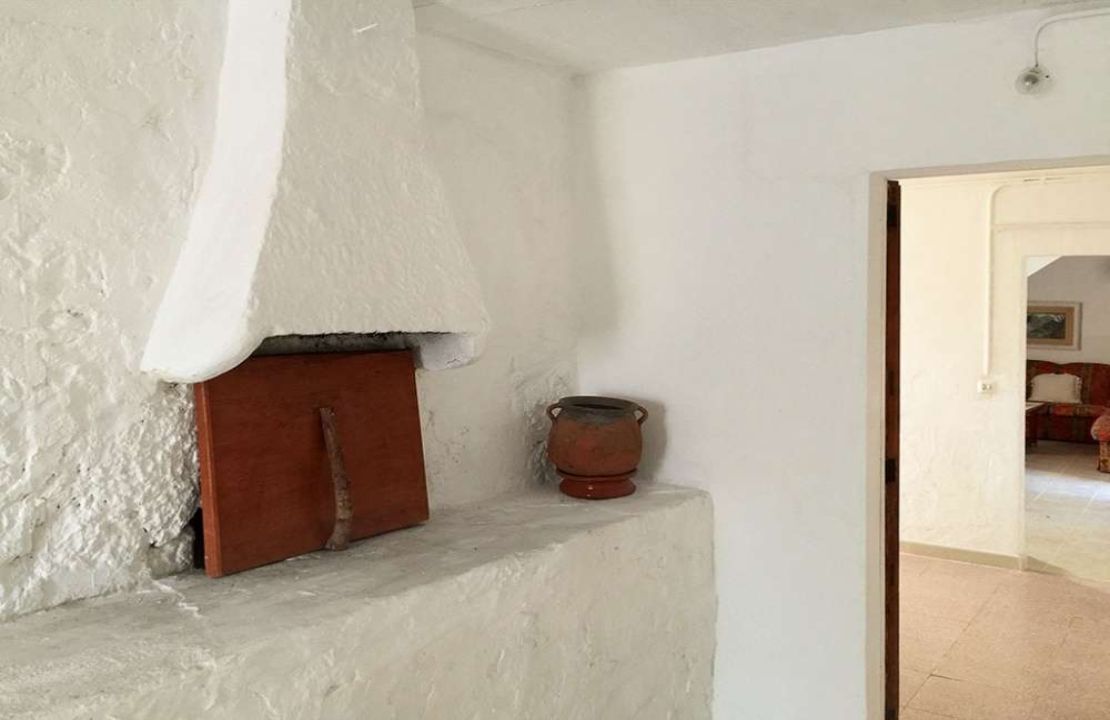 Country house with holiday rental license in Puerto Pollensa Mallorca with project to build a new house with pool