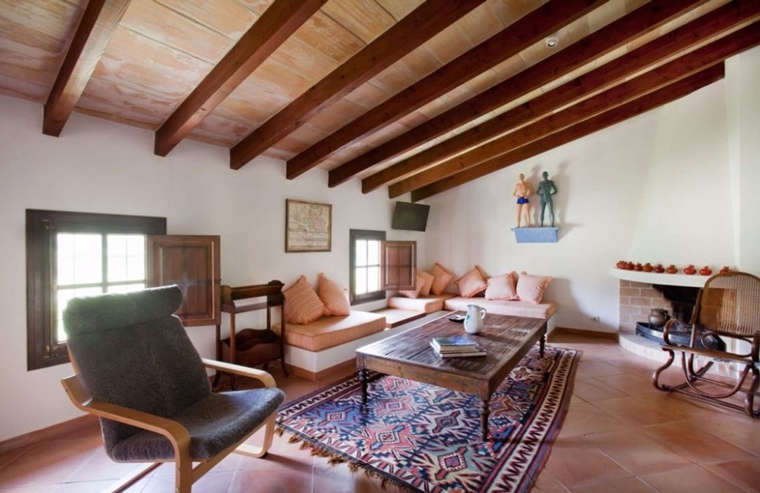 Fantastisches Haus in Cala San Vincente mit drei Gästehäusern, zwei Pools und Tennisplatz