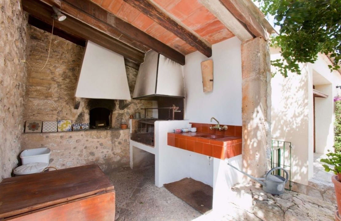 Fantastisches Haus in Cala San Vincente mit drei Gästehäusern, zwei Pools und Tennisplatz
