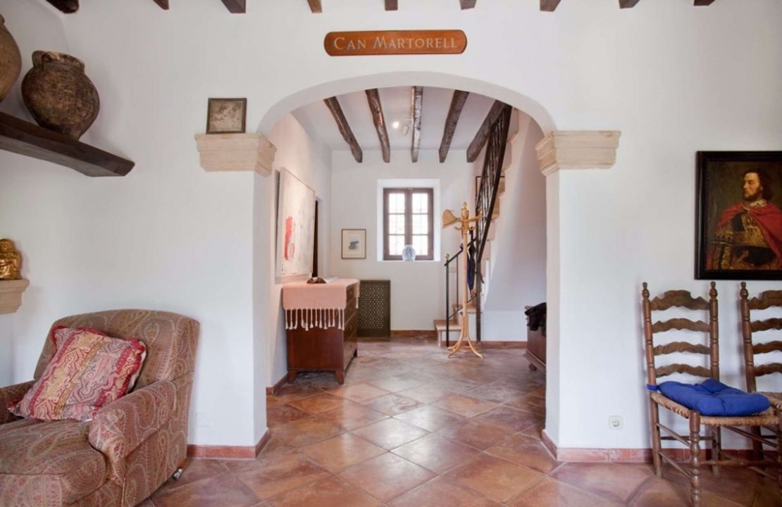 Fantastisches Haus in Cala San Vincente mit drei Gästehäusern, zwei Pools und Tennisplatz