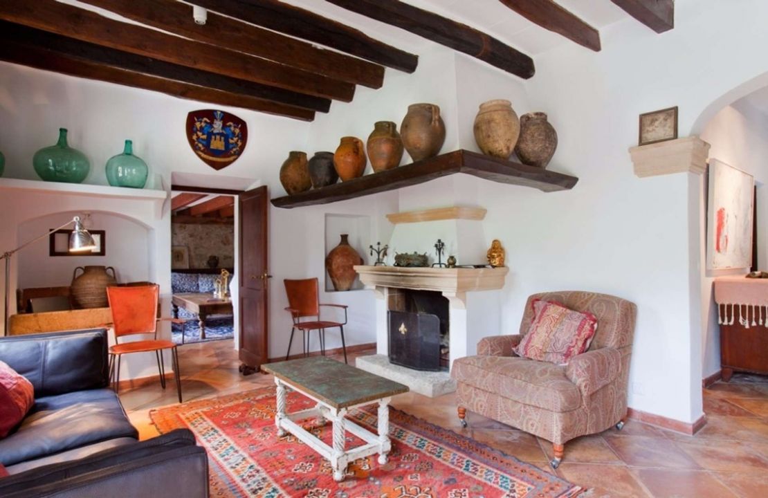 Fantastisches Haus in Cala San Vincente mit drei Gästehäusern, zwei Pools und Tennisplatz