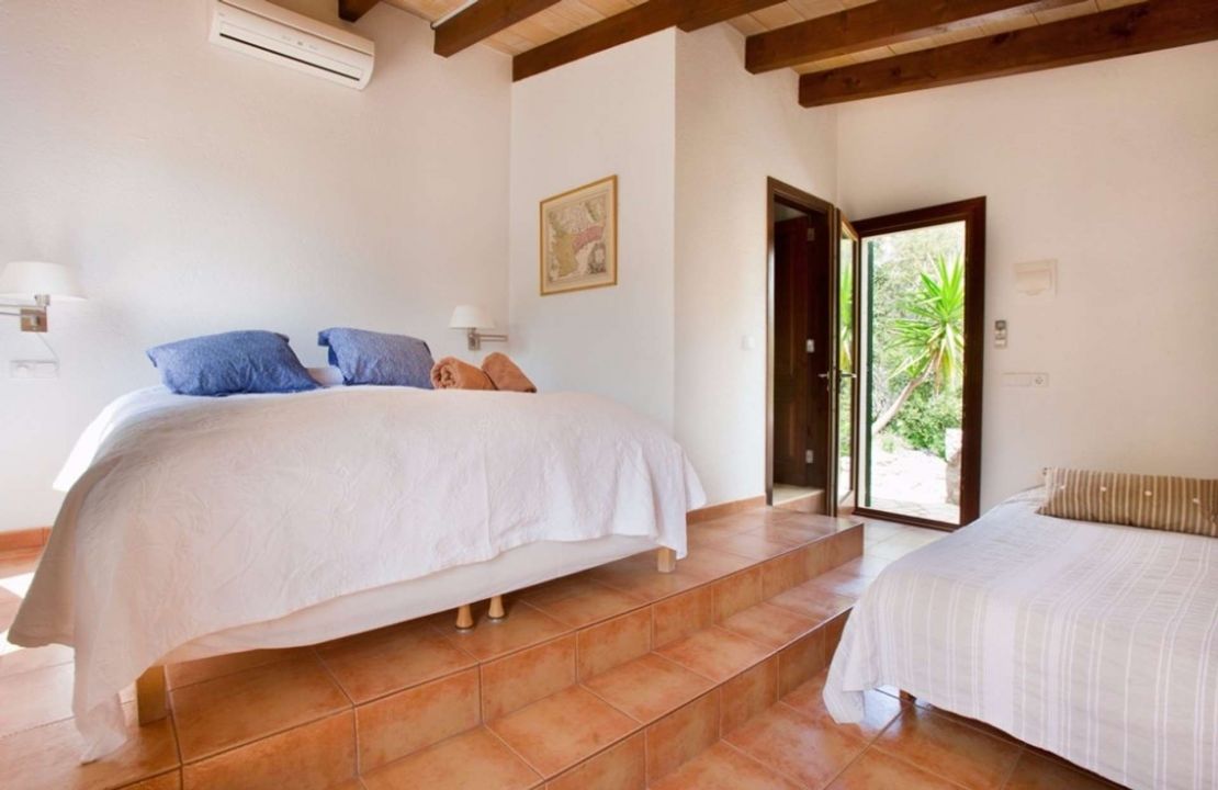 Fantastisches Haus in Cala San Vincente mit drei Gästehäusern, zwei Pools und Tennisplatz