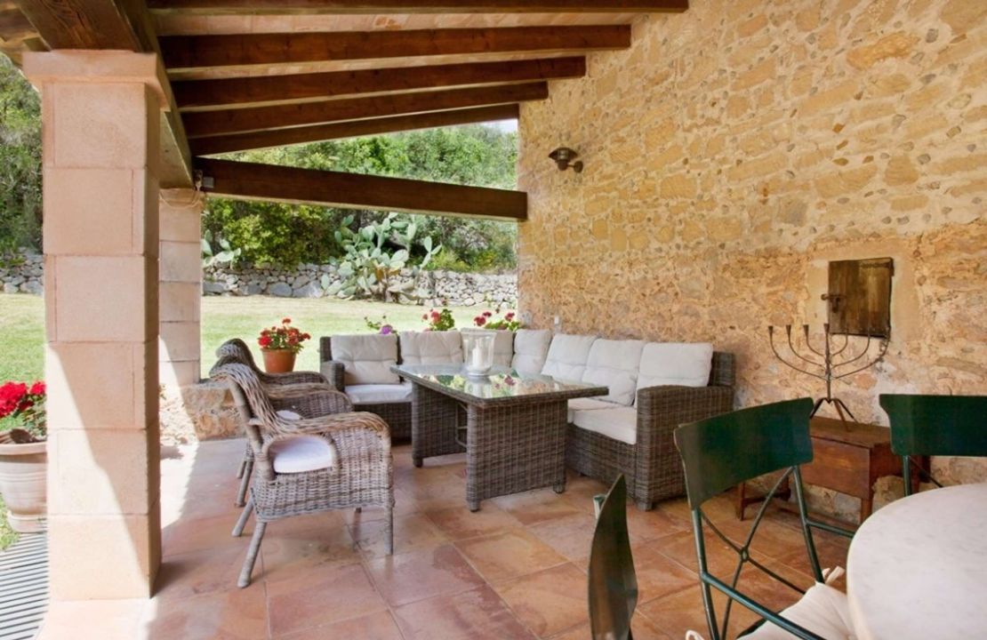 Fantastisches Haus in Cala San Vincente mit drei Gästehäusern, zwei Pools und Tennisplatz