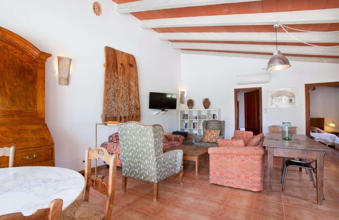 Fantastisches Haus in Cala San Vincente mit drei Gästehäusern, zwei Pools und Tennisplatz