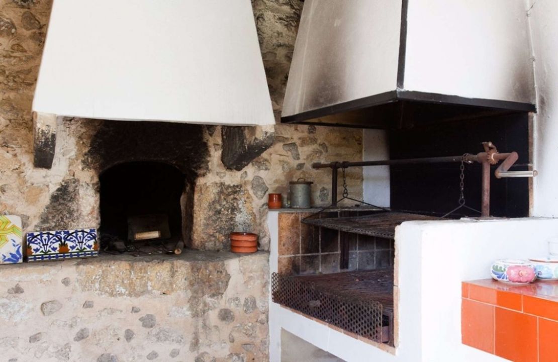 Fantastisches Haus in Cala San Vincente mit drei Gästehäusern, zwei Pools und Tennisplatz