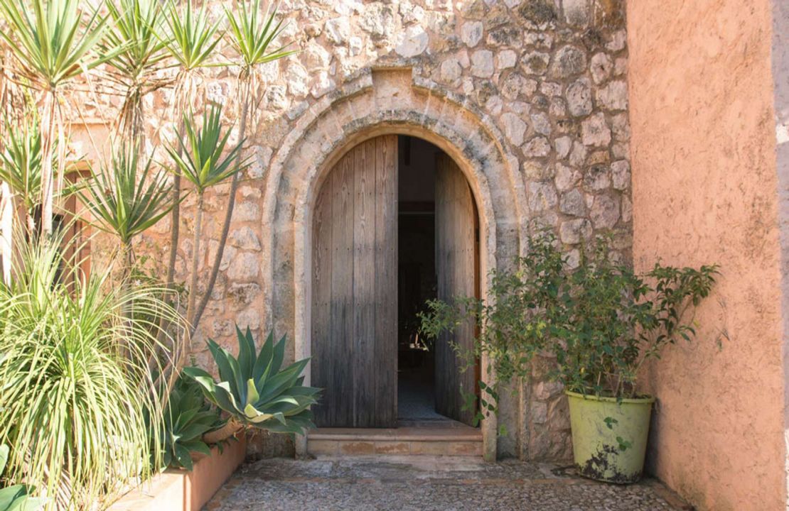 Finca Sa Pobla con antiguo molino