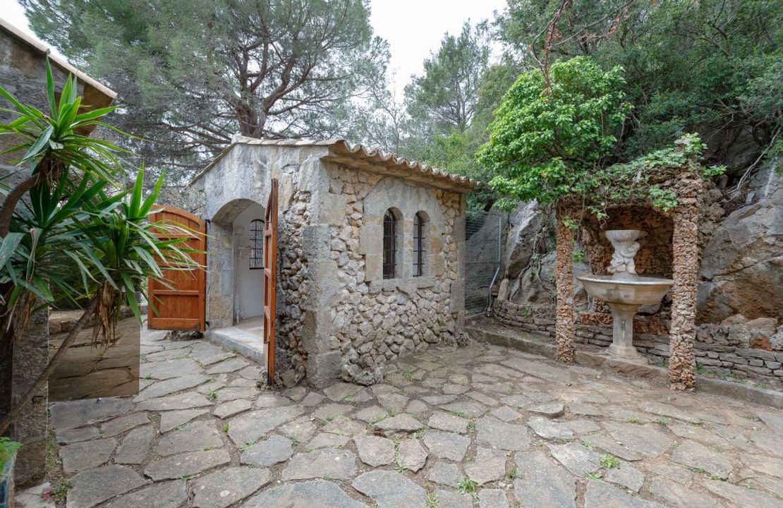 Spektakuläre Finca mit Steinhaus
