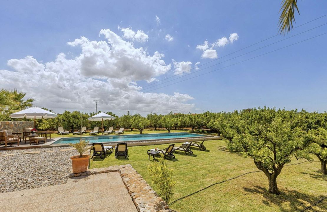 Finca de lujo en venta cerca de Buger con licencia de alquiler vacacional