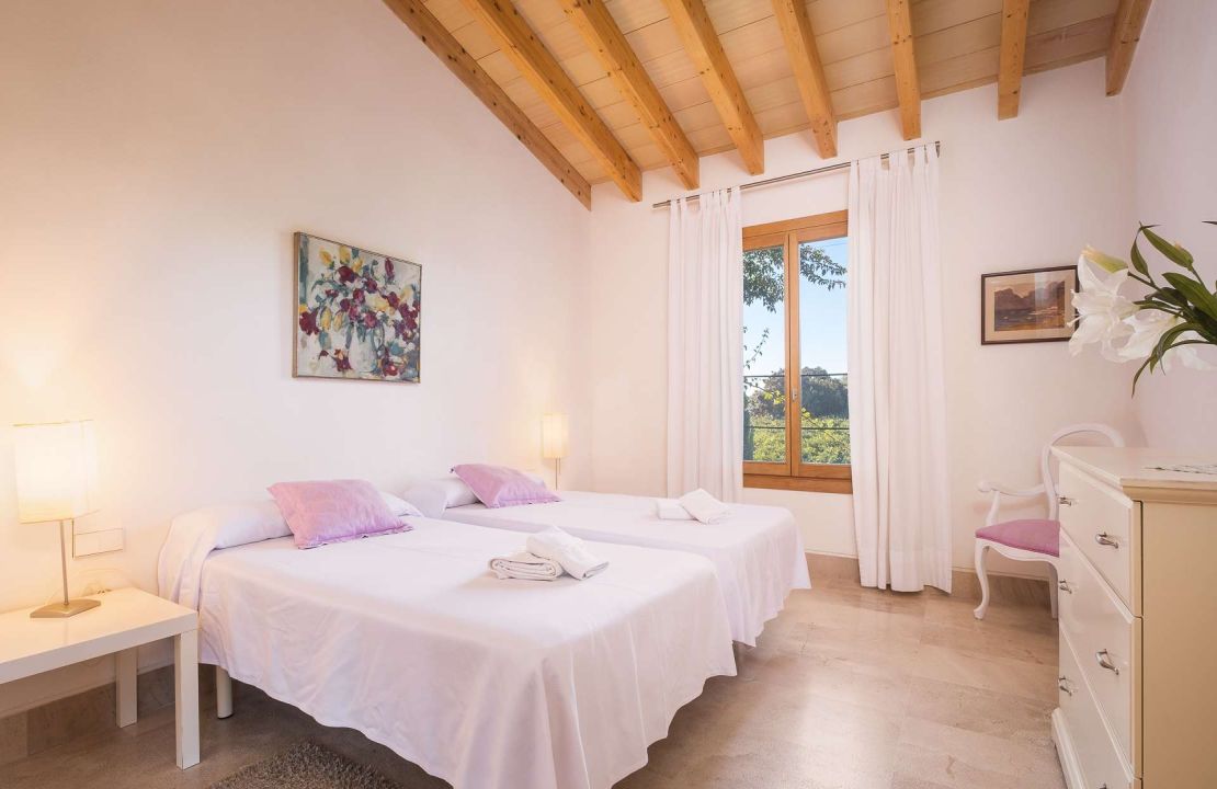 Finca de lujo en venta cerca de Buger con licencia de alquiler vacacional