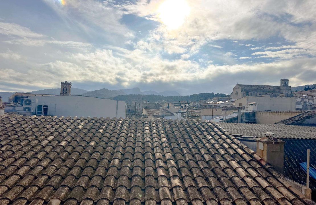 Townhouse with Holiday Rental License in the Heart of Pollensa for Sale