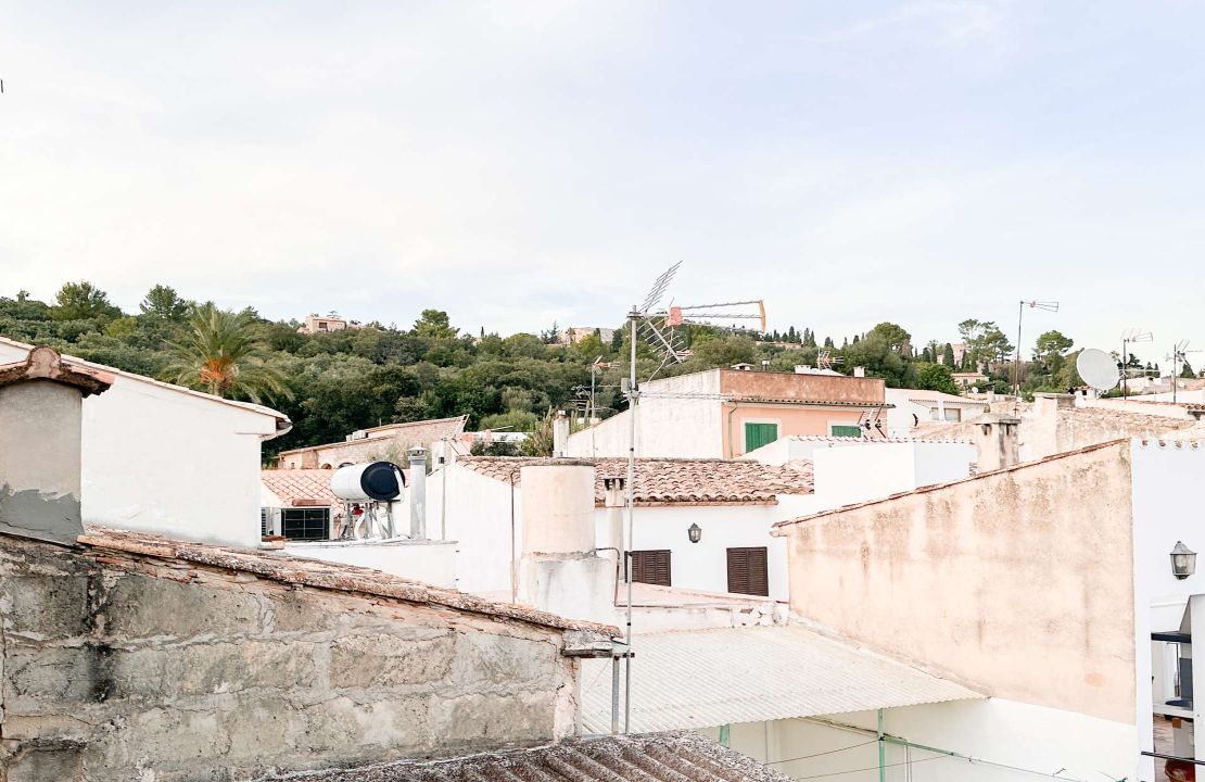 Adosado de 3 dormitorios en Pollensa, Mallorca con patio y dos terrazas en venta