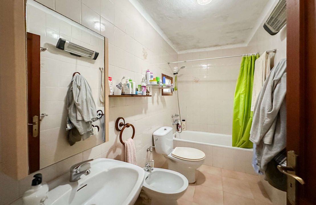 Adosado de 3 dormitorios en Pollensa, Mallorca con patio y dos terrazas en venta
