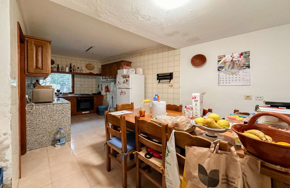 Adosado de 3 dormitorios en Pollensa, Mallorca con patio y dos terrazas en venta
