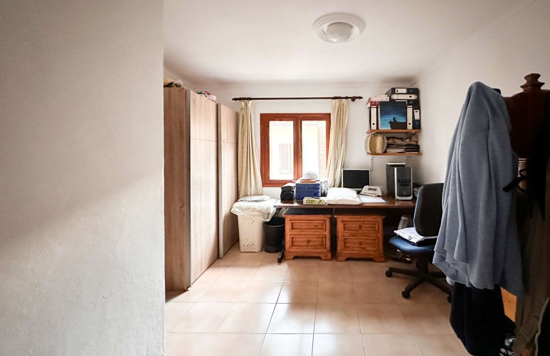 Adosado de 3 dormitorios en Pollensa, Mallorca con patio y dos terrazas en venta