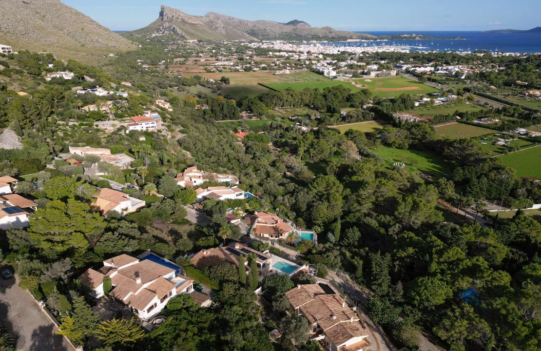 Wonderful located Villa in the area of El Vila Puerto Pollensa with stunning sea views