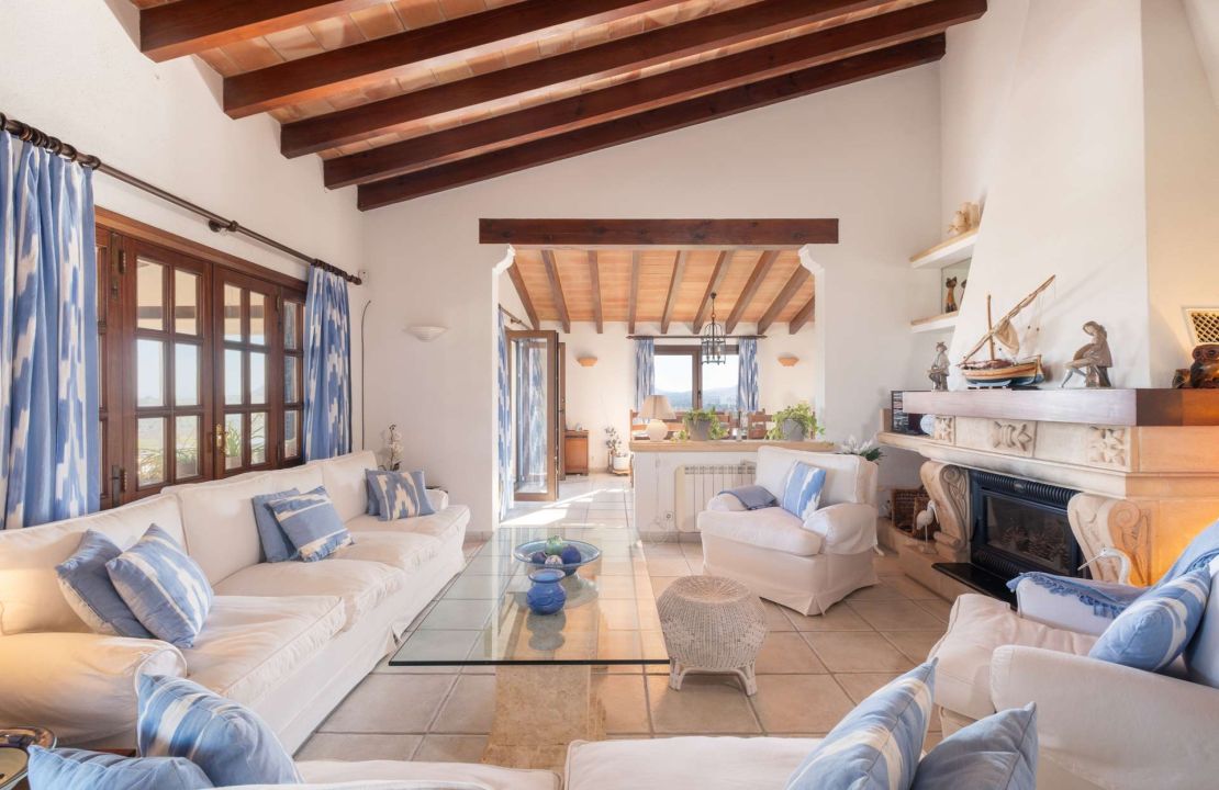 Wonderful located Villa in the area of El Vila Puerto Pollensa with stunning sea views