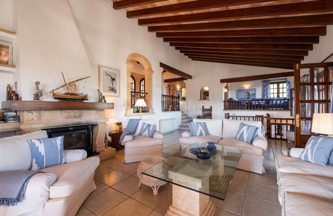 Wonderful located Villa in the area of El Vila Puerto Pollensa with stunning sea views