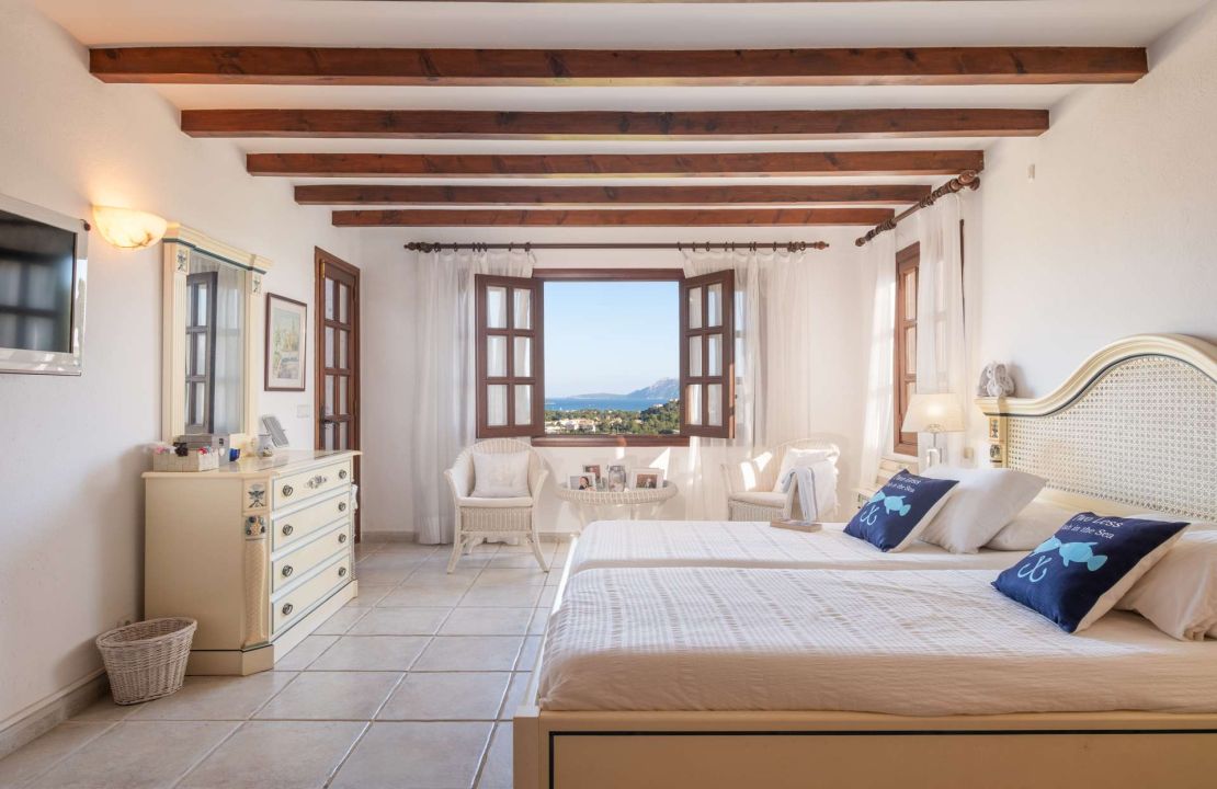 Wonderful located Villa in the area of El Vila Puerto Pollensa with stunning sea views