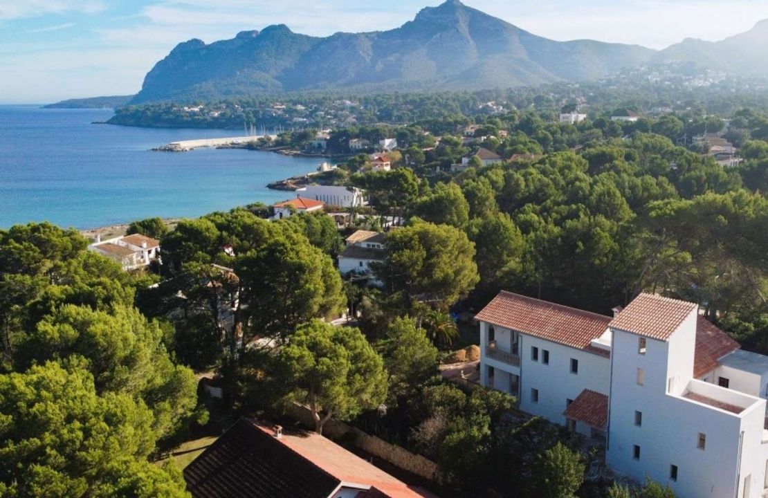 Historische Villa zweite Linie zum Meer in der exklusiven Gegend Mal Pas in Alcudia zu verkaufen