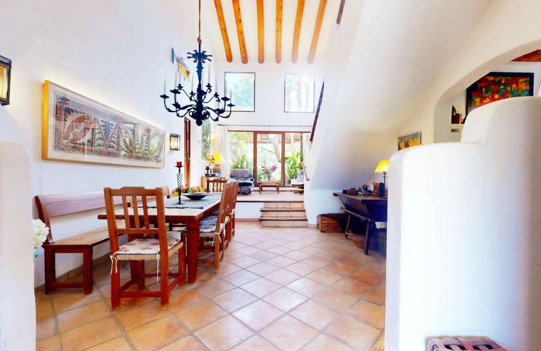 Dream villa in Bonaire Alcudia with pool, garage and partial sea views for sale with optional plots