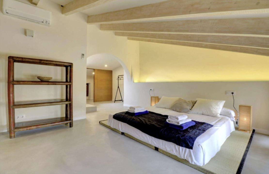 Master Townhouse with Rental License and Pool in Pollensa Mallorca