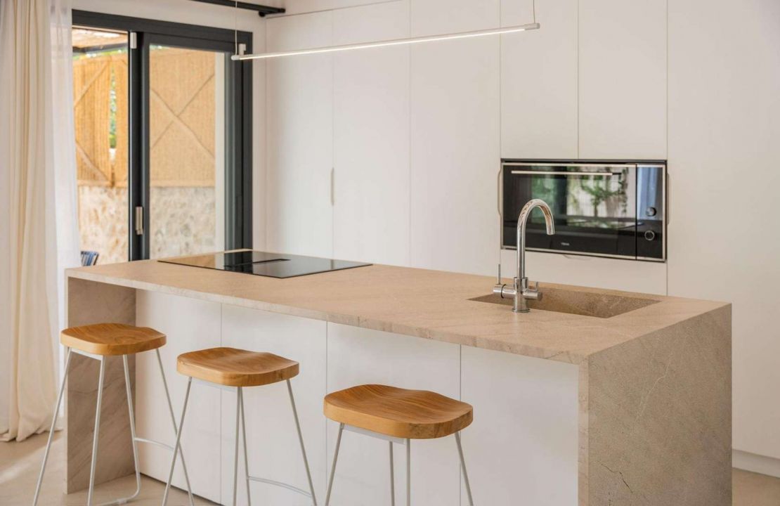 Modernes Stadthaus in Campanet Mallorca, mit Pool und BBQ