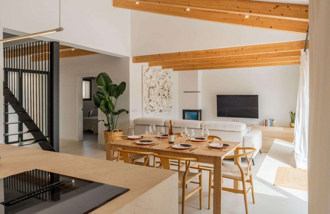 Modernes Stadthaus in Campanet Mallorca, mit Pool und BBQ