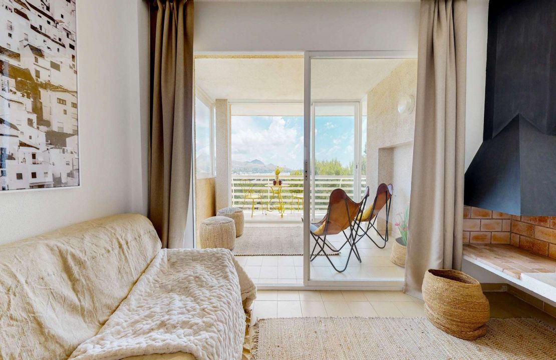 Puerto Pollensa gepflegtes Apartment mit Meerblick und Pool zu verkaufen