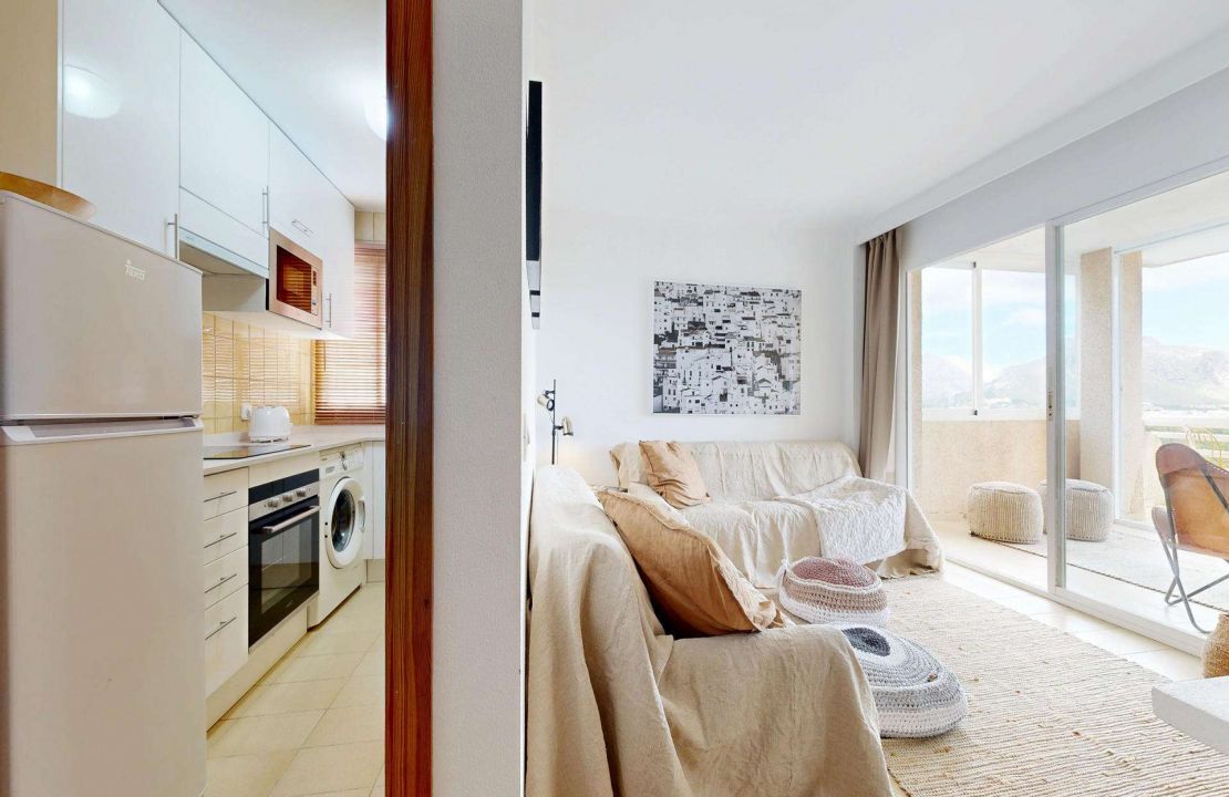 Puerto Pollensa gepflegtes Apartment mit Meerblick und Pool zu verkaufen