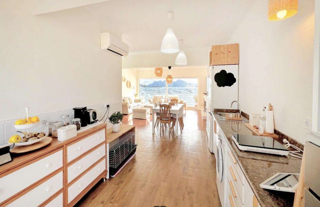 Apartment in erster Meereslinie in Puerto Pollensa mit Traumausblick