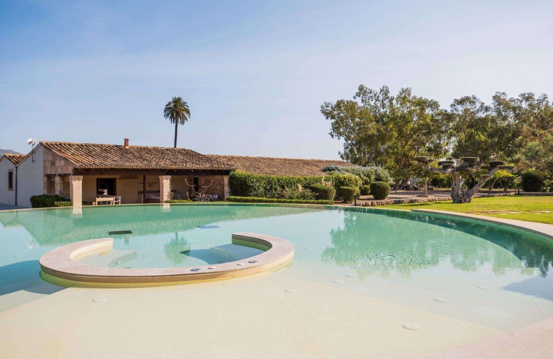 Exclusive Private Estate Puerto Pollensa, just a few minutes to the bay