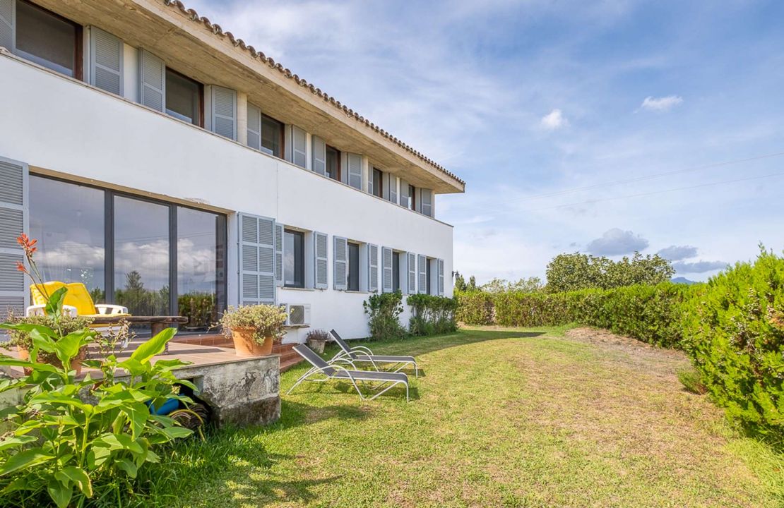 Landleben pur - Finca mit traumhafter Aussicht zwischen Alcudia und Pollensa mit Meerblick und Pool
