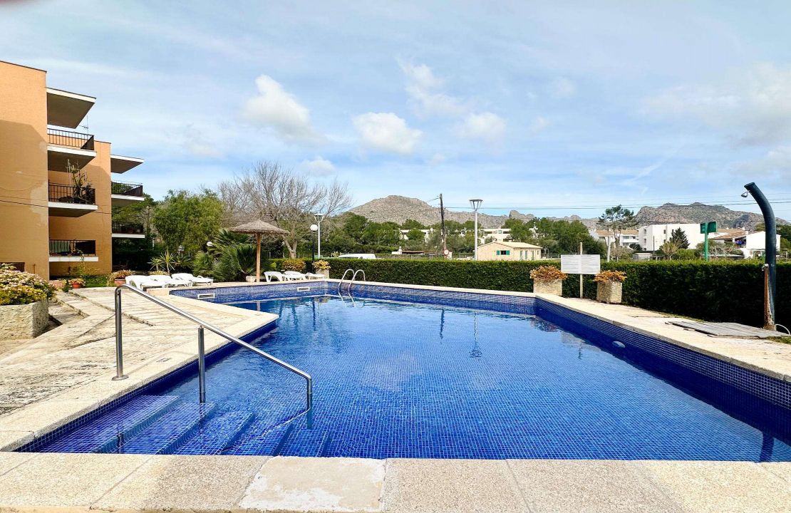 Helle wohnung in Port Pollenca Mallorca Strandnähe mit Pool zu verkaufen