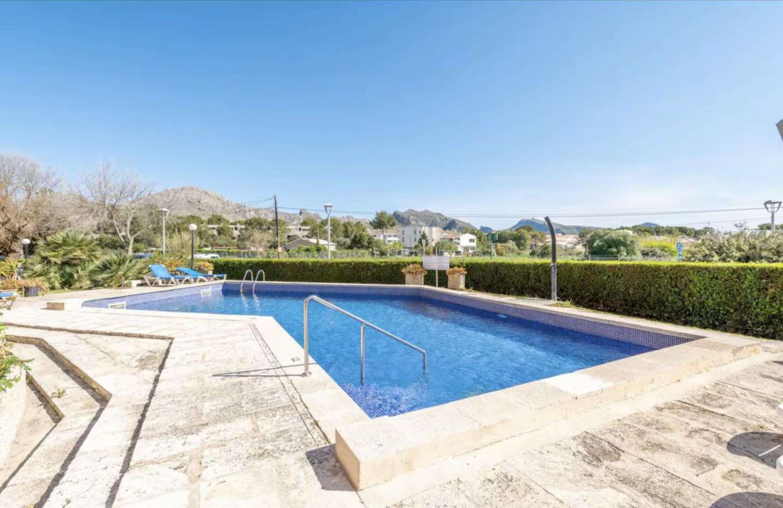 Helle wohnung in Port Pollenca Mallorca Strandnähe mit Pool zu verkaufen