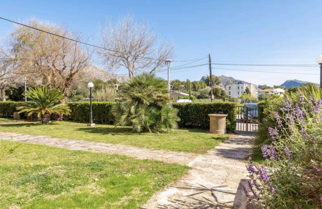 Helle wohnung in Port Pollenca Mallorca Strandnähe mit Pool zu verkaufen