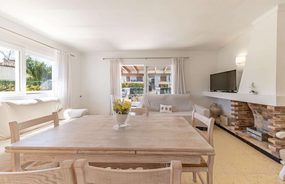 Villa for Sale in Puerto de Alcudia Mallorca with Holiday Rental License