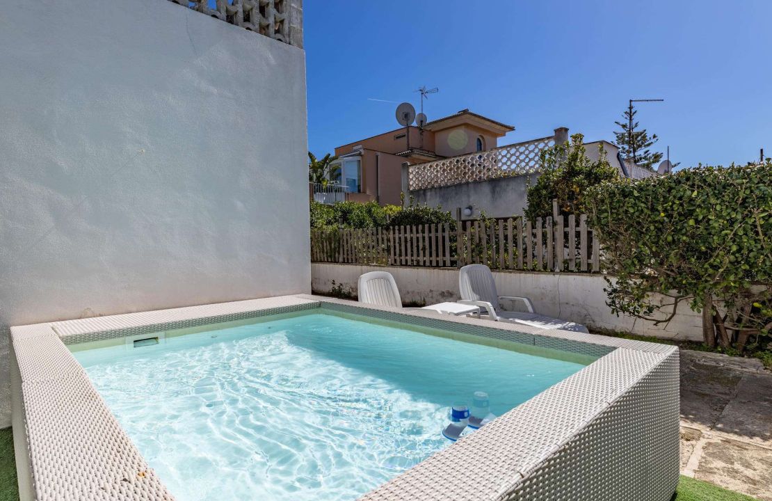 Villa for Sale in Puerto de Alcudia Mallorca with Holiday Rental License